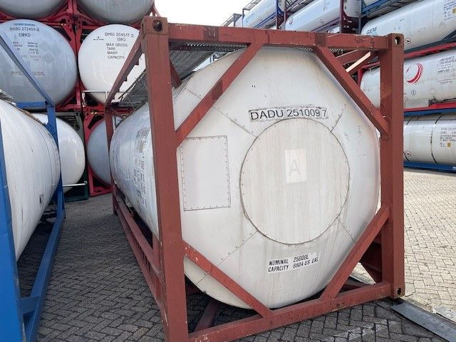 25.000 Liter V4A ADR 12/2026 Zwei Stück - 탱크 컨테이너 : 사진 2 25.000 Liter V4A ADR 12/2026 Zwei Stück - 탱크 컨테이너 : 사진 2