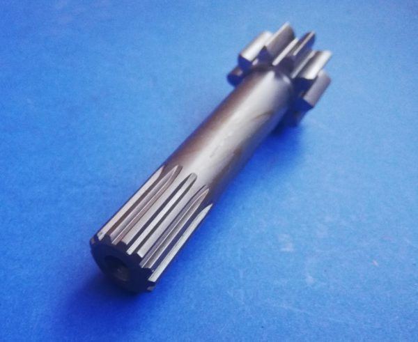 020370A Wałek silnika jazdy Kubota KX61-2, RG20173560 - 유압 모터 건설기계 용 : 사진 2 020370A Wałek silnika jazdy Kubota KX61-2, RG20173560 - 유압 모터 건설기계 용 : 사진 2