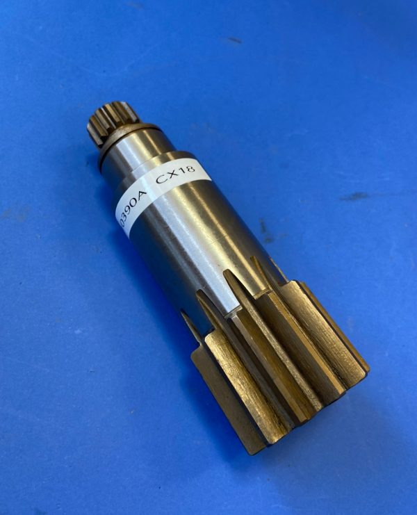 Wałek obrotu 010390A – NewHolland E18 Case CX18 - 스윙 모터 건설기계 용 : 사진 1 Wałek obrotu 010390A – NewHolland E18 Case CX18 - 스윙 모터 건설기계 용 : 사진 1