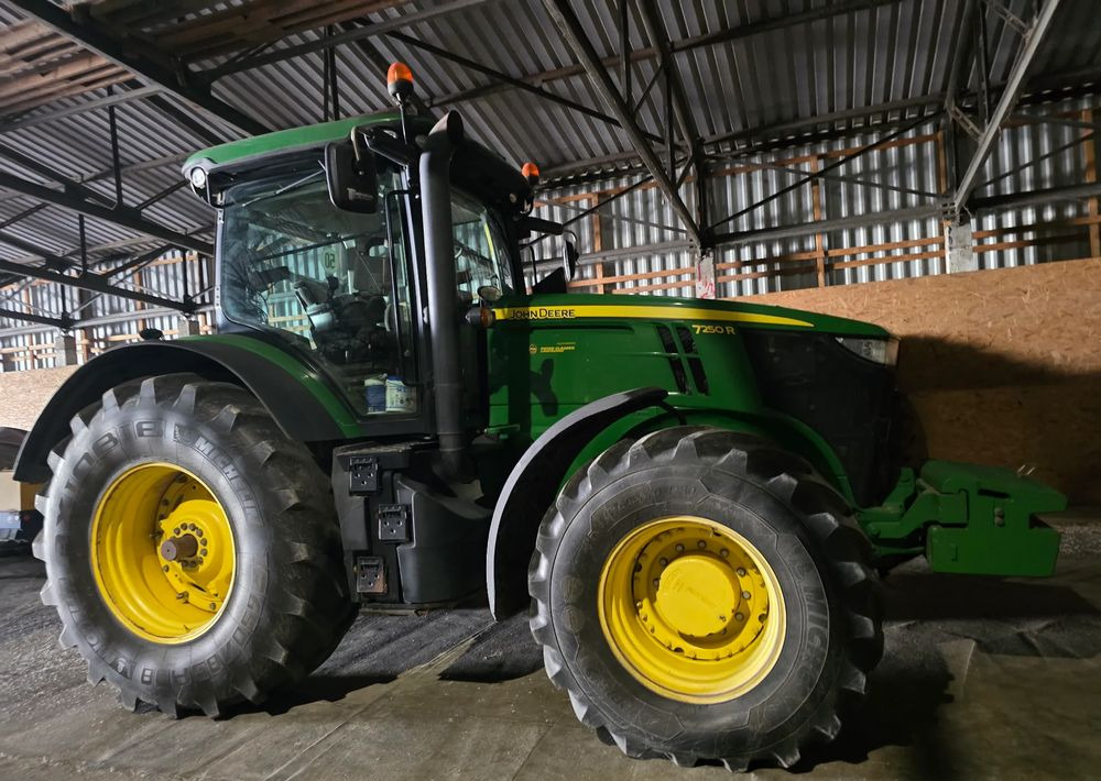 John Deere 7250R - 장궤형 트랙터 : 사진 3 John Deere 7250R - 장궤형 트랙터 : 사진 3