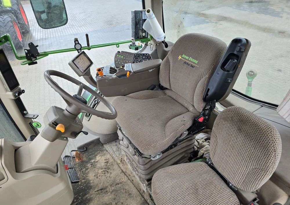 John Deere 8270R - 장궤형 트랙터 : 사진 5 John Deere 8270R - 장궤형 트랙터 : 사진 5