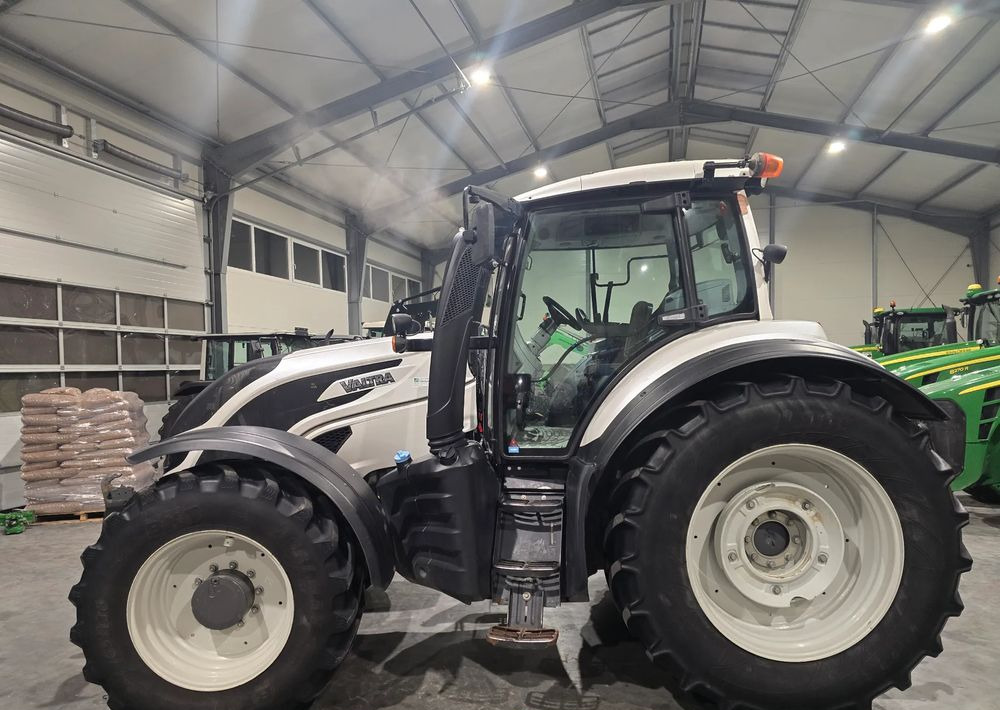 Valtra T 174S - 장궤형 트랙터 : 사진 4 Valtra T 174S - 장궤형 트랙터 : 사진 4