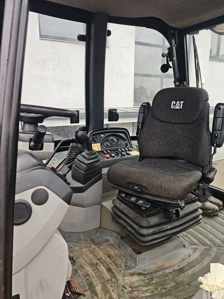 CATERPILLAR 444F - 백호 로더 : 사진 5 CATERPILLAR 444F - 백호 로더 : 사진 5