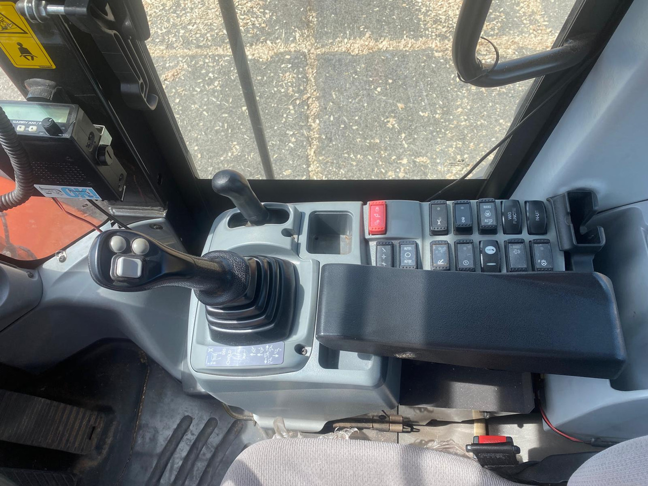 HITACHI ZW250-6 - 휠 로더 : 사진 5 HITACHI ZW250-6 - 휠 로더 : 사진 5