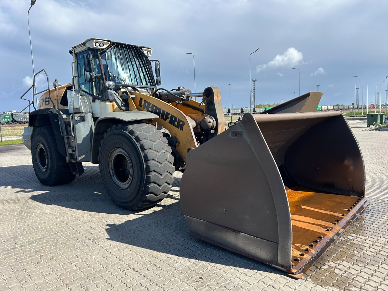 LIEBHERR L576 - 휠 로더 : 사진 2 LIEBHERR L576 - 휠 로더 : 사진 2