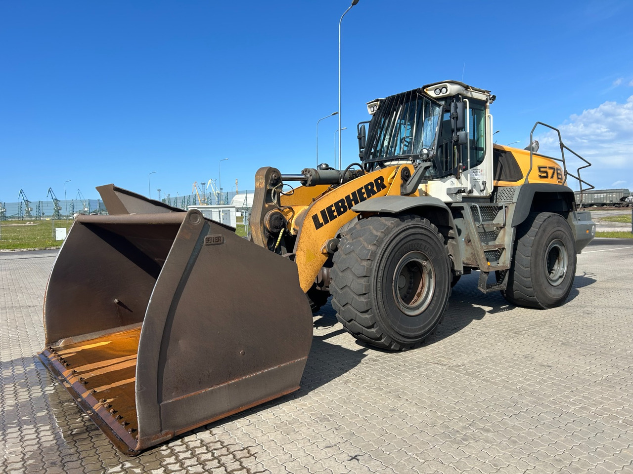 LIEBHERR L576 - 휠 로더 : 사진 1 LIEBHERR L576 - 휠 로더 : 사진 1