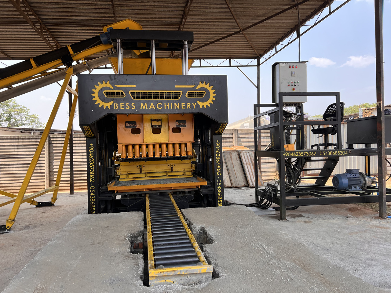 PRS-600 Semi-Automatic Concrete Block Machine - 블록 제작 기계 : 사진 1 PRS-600 Semi-Automatic Concrete Block Machine - 블록 제작 기계 : 사진 1