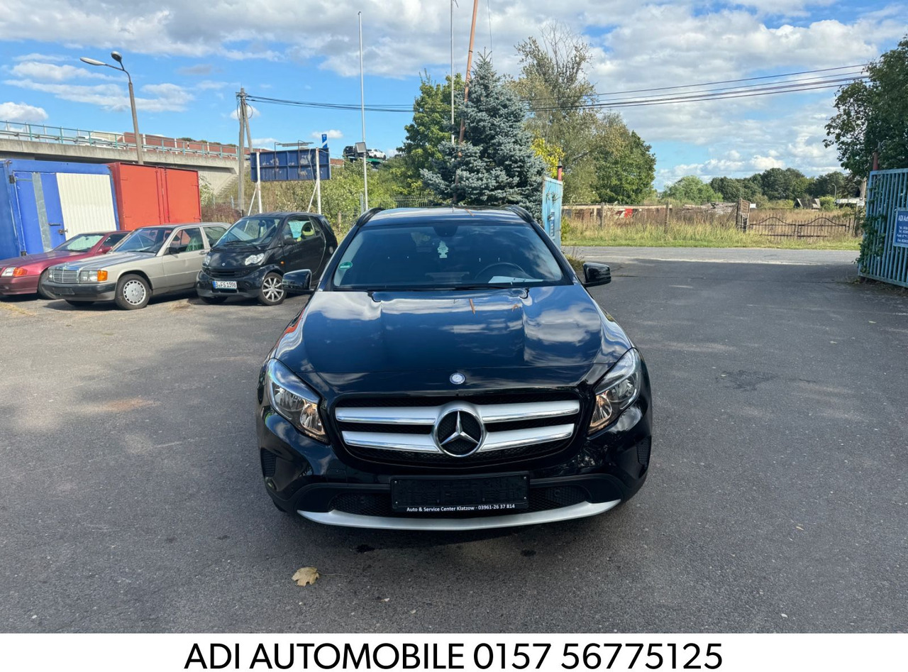 Mercedes-Benz GLA 200 GLA -Klasse GLA 200 CDI / d - 세단 : 사진 1 Mercedes-Benz GLA 200 GLA -Klasse GLA 200 CDI / d - 세단 : 사진 1