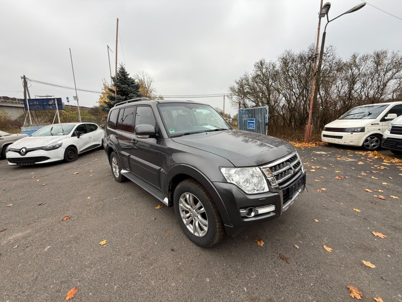 Mitsubishi Pajero 3,2 DI-D Edition 100 - SUV : 사진 2 Mitsubishi Pajero 3,2 DI-D Edition 100 - SUV : 사진 2
