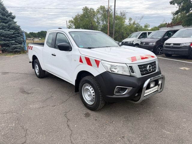 Nissan Navara NP300 Visia King Cab 4x4 - SUV : 사진 2 Nissan Navara NP300 Visia King Cab 4x4 - SUV : 사진 2