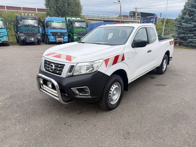Nissan Navara NP300 Visia King Cab 4x4 - SUV : 사진 3 Nissan Navara NP300 Visia King Cab 4x4 - SUV : 사진 3