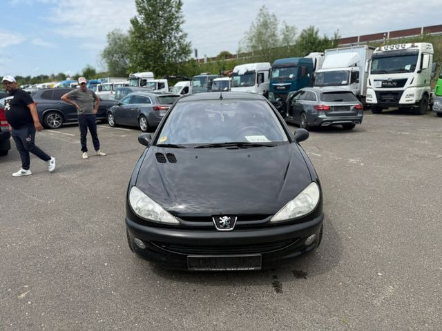 Peugeot 206 1.4 HDi - 세단 : 사진 1 Peugeot 206 1.4 HDi - 세단 : 사진 1