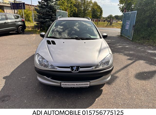 Peugeot 206 SW Grand Filou Cool - 스테이션 왜건 : 사진 1 Peugeot 206 SW Grand Filou Cool - 스테이션 왜건 : 사진 1