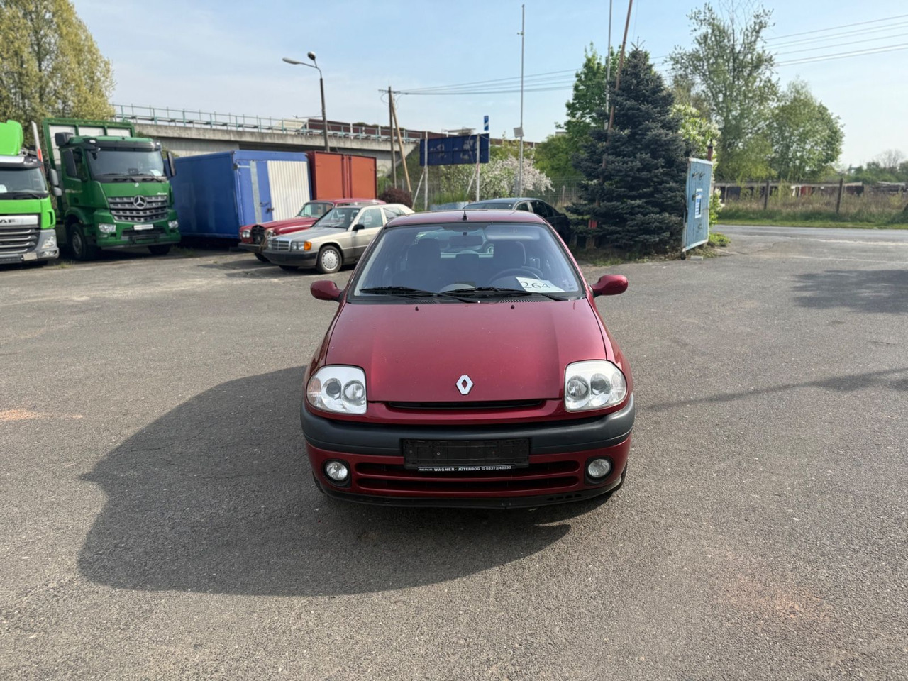Renault Clio Basis 1.2 HU - 세단 : 사진 1 Renault Clio Basis 1.2 HU - 세단 : 사진 1
