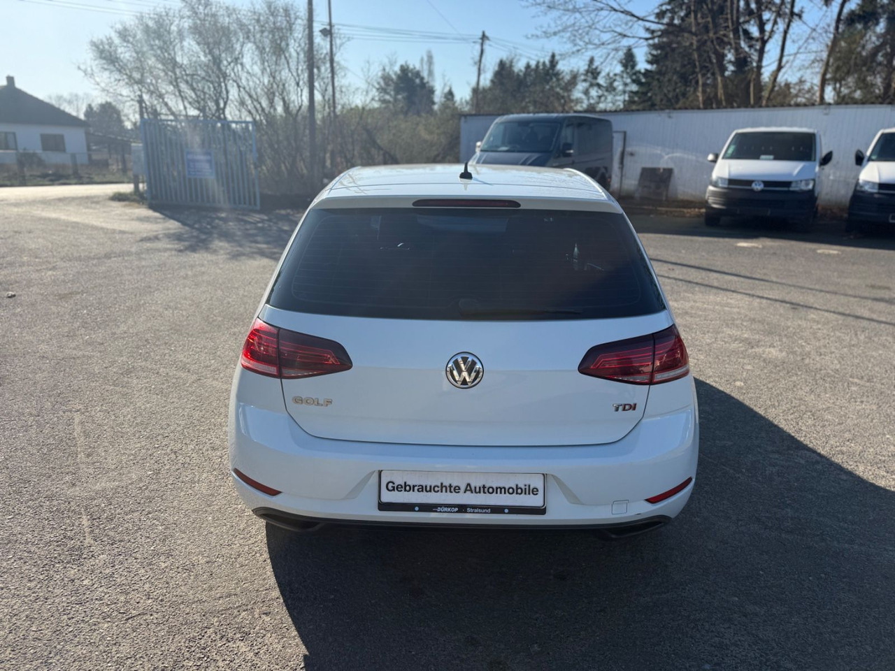 Volkswagen Golf VII Lim. Trendline BMT/Start-Stopp - 해치백 : 사진 4 Volkswagen Golf VII Lim. Trendline BMT/Start-Stopp - 해치백 : 사진 4
