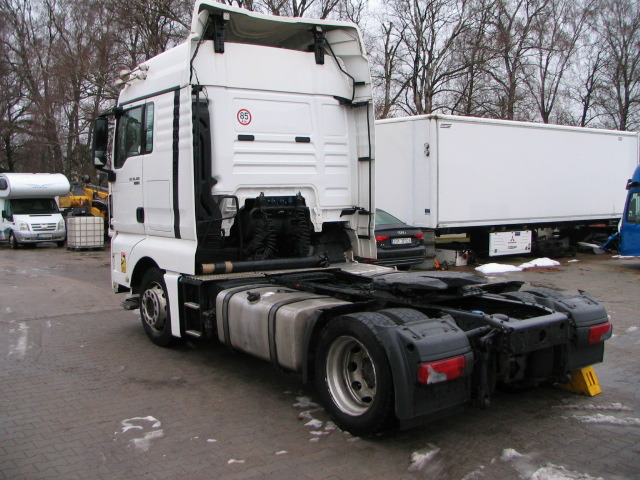 MAN TGX 18.480 / LOW DECK / ENGINE DAMAGE. - 트랙터 유닛 : 사진 4 MAN TGX 18.480 / LOW DECK / ENGINE DAMAGE. - 트랙터 유닛 : 사진 4