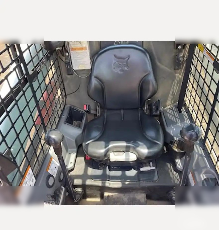 BOBCAT S590 - 스키드 스티어 로더 : 사진 5 BOBCAT S590 - 스키드 스티어 로더 : 사진 5