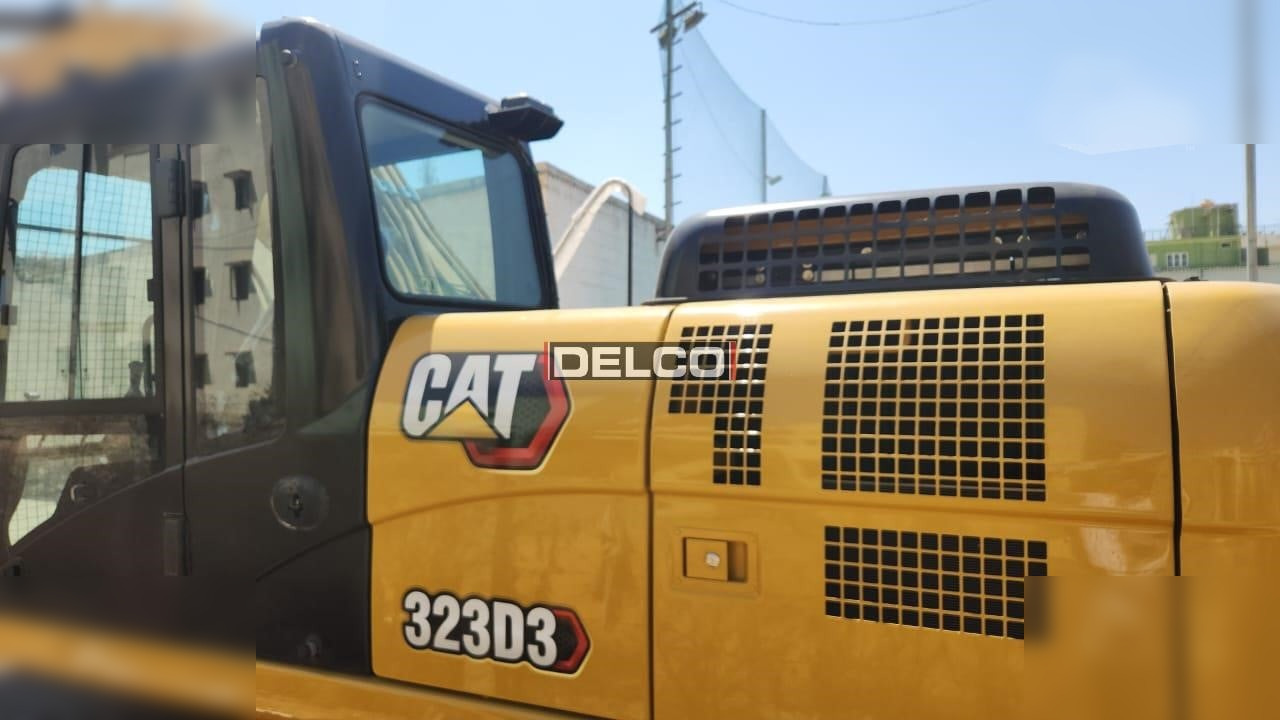 CATERPILLAR 323D3 - 크롤러 굴삭기 : 사진 5 CATERPILLAR 323D3 - 크롤러 굴삭기 : 사진 5