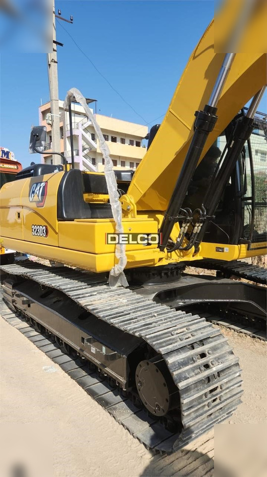 CATERPILLAR 323D3 - 크롤러 굴삭기 : 사진 4 CATERPILLAR 323D3 - 크롤러 굴삭기 : 사진 4