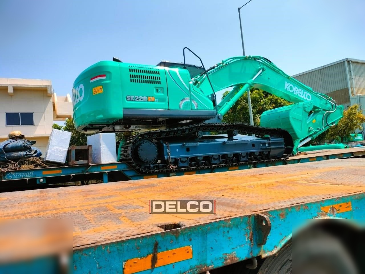 KOBELCO SK220 - 크롤러 굴삭기 : 사진 1 KOBELCO SK220 - 크롤러 굴삭기 : 사진 1
