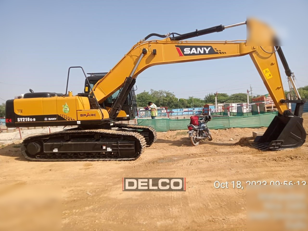 SANY SY210 LC - 크롤러 굴삭기 : 사진 2 SANY SY210 LC - 크롤러 굴삭기 : 사진 2
