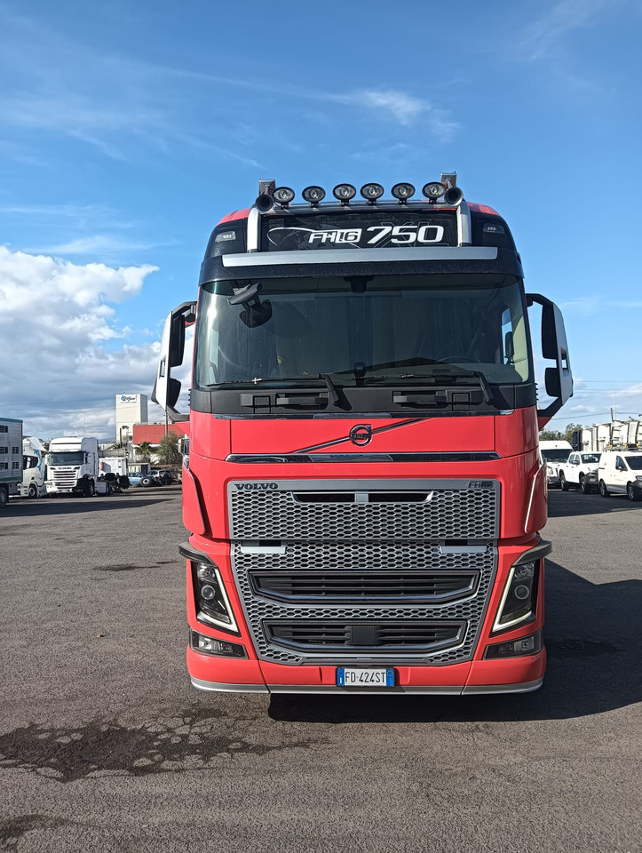 VOLVO FH16 750 - 드롭사이드/ 플랫베드 트럭 : 사진 3 VOLVO FH16 750 - 드롭사이드/ 플랫베드 트럭 : 사진 3
