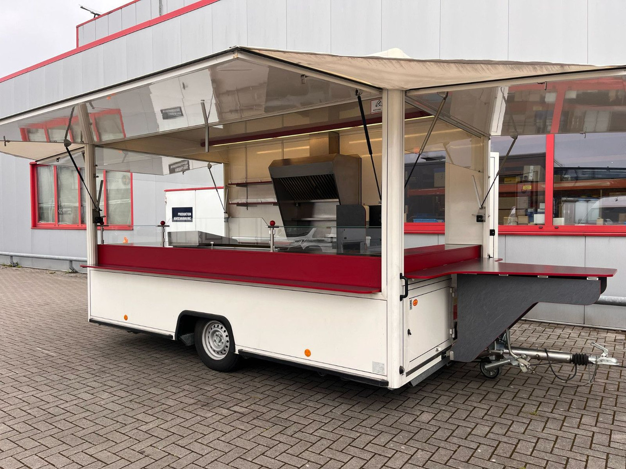 Borco-Höhns Imbiss Foodtruck - 자판기 트레일러 : 사진 2 Borco-Höhns Imbiss Foodtruck - 자판기 트레일러 : 사진 2