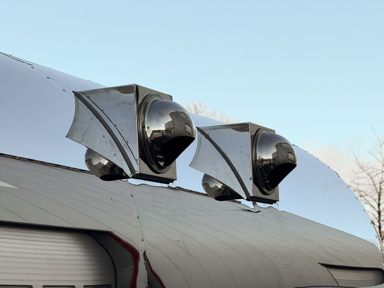 Esselmann Delistar Foodtruck 6000 ähn. Airstream - 자판기 트레일러 : 사진 5 Esselmann Delistar Foodtruck 6000 ähn. Airstream - 자판기 트레일러 : 사진 5