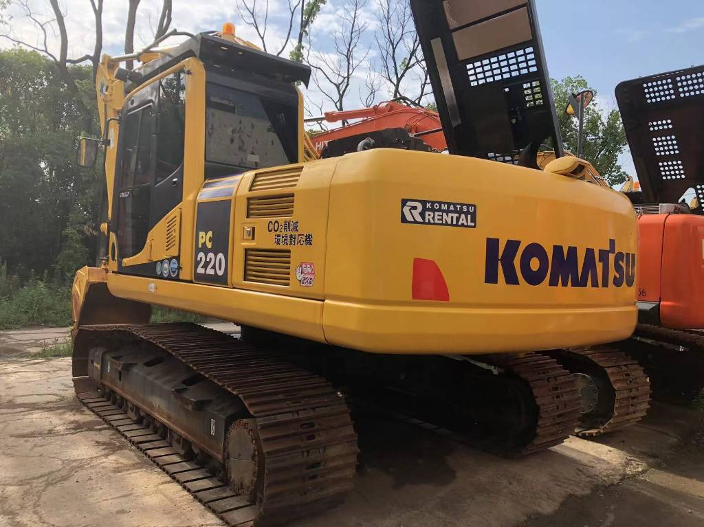 Komatsu PC220-8 - 크롤러 굴삭기 : 사진 1 Komatsu PC220-8 - 크롤러 굴삭기 : 사진 1