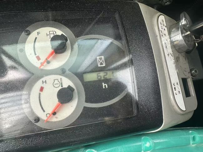 Komatsu PC56 - 미니 굴삭기 : 사진 2 Komatsu PC56 - 미니 굴삭기 : 사진 2