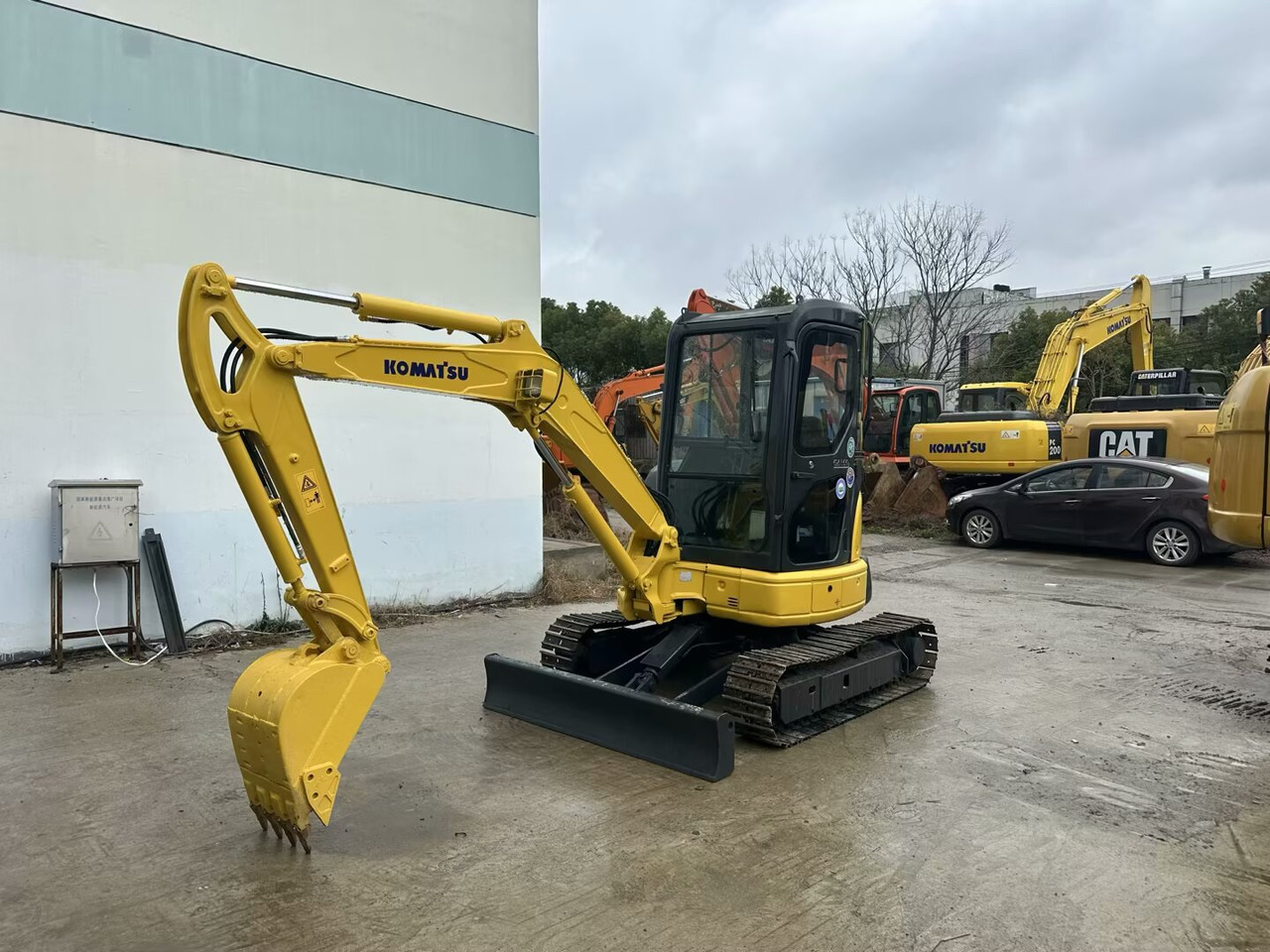 Komatsu pc35MR - 미니 굴삭기 : 사진 1 Komatsu pc35MR - 미니 굴삭기 : 사진 1