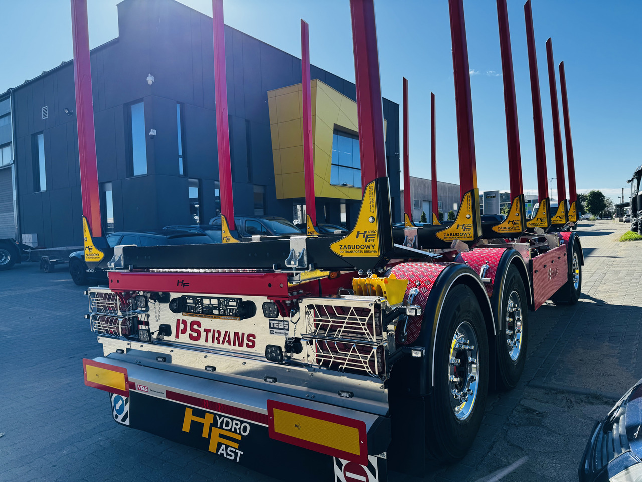 HYDROFAST Przyczepa 3 osiowa / 3 axles timber transport trailer / Remorque à 3 essieux pour le transport de bois / 3-Achs-Rungenanhänger / 3-tengelyes-rönkszállító-pótkocsi / Remorcă pentru transportul lemnului - 목재 트레일러 : 사진 3 HYDROFAST Przyczepa 3 osiowa / 3 axles timber transport trailer / Remorque à 3 essieux pour le transport de bois / 3-Achs-Rungenanhänger / 3-tengelyes-rönkszállító-pótkocsi / Remorcă pentru transportul lemnului - 목재 트레일러 : 사진 3