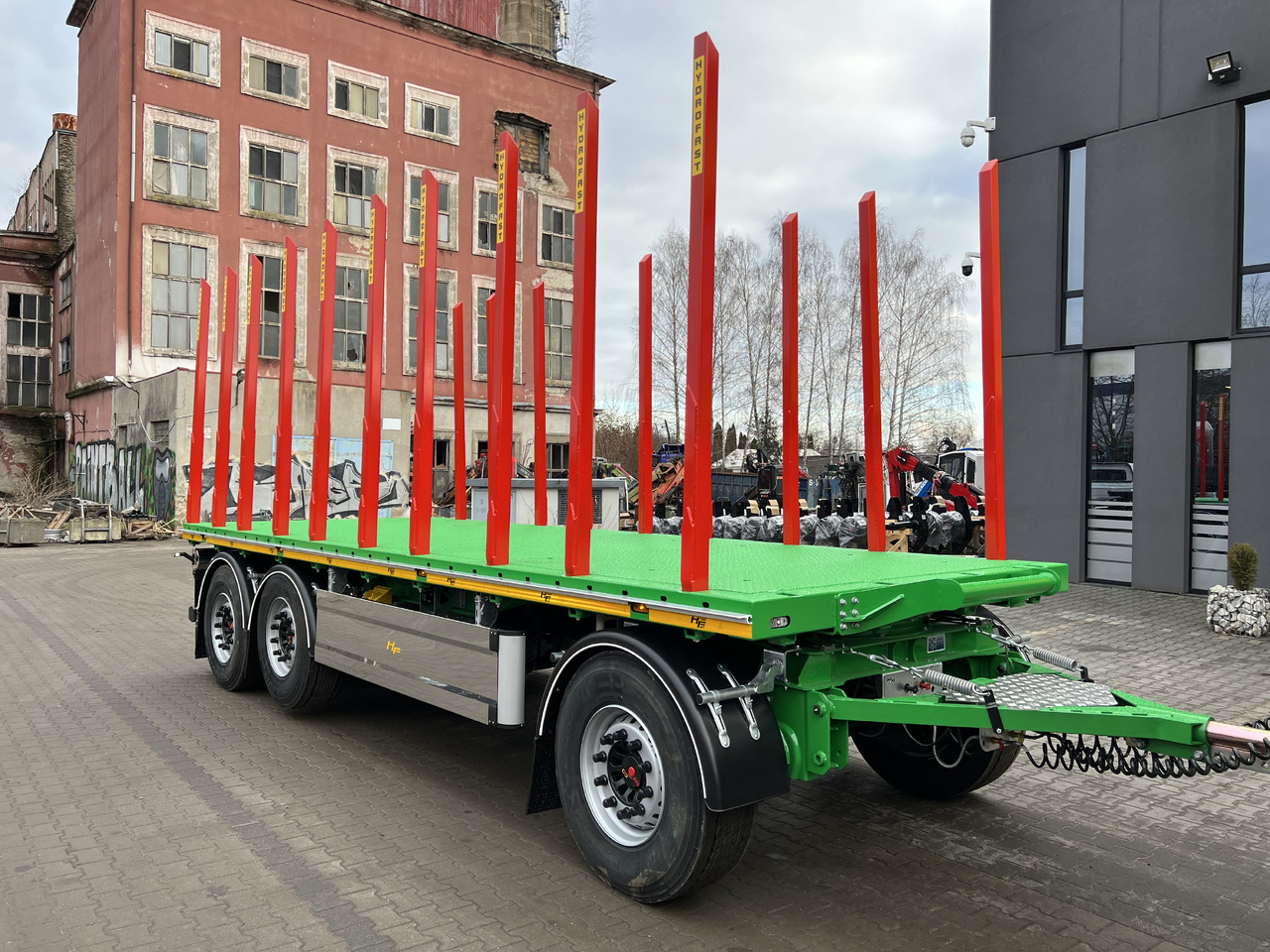 Hydrofast Przyczepa platforma 3 osiowa do przewozu drewna / 3-axle platform trailer for timber transport - 드롭사이드/ 플랫베드 트레일러 : 사진 1 Hydrofast Przyczepa platforma 3 osiowa do przewozu drewna / 3-axle platform trailer for timber transport - 드롭사이드/ 플랫베드 트레일러 : 사진 1