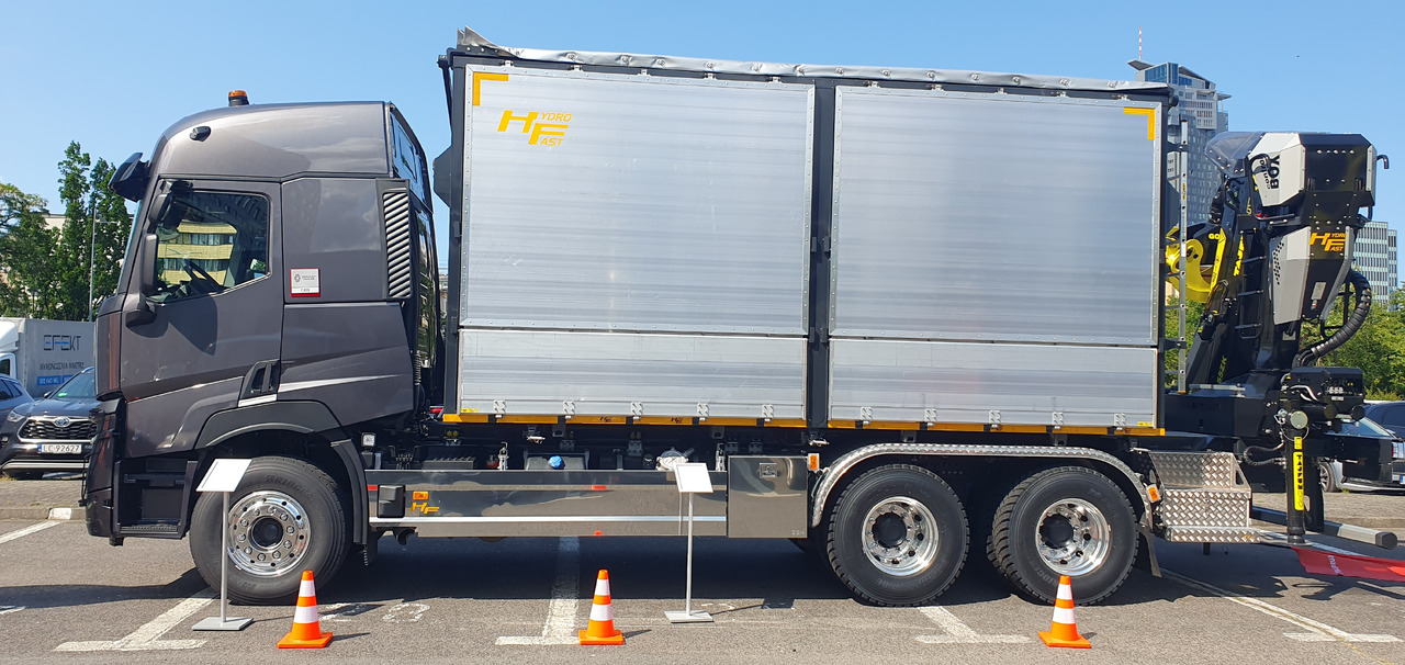 RENAULT TRUCKS CP6x4 Renault zabudowa do biomasy z żyurawiem Tajfun L155ZK/ Renault Biomass body with crane Tajfun L155ZK/ Renault Biomasse-Aufbau mit Kran Tajfun L155ZK - 목재 트럭 : 사진 2 RENAULT TRUCKS CP6x4 Renault zabudowa do biomasy z żyurawiem Tajfun L155ZK/ Renault Biomass body with crane Tajfun L155ZK/ Renault Biomasse-Aufbau mit Kran Tajfun L155ZK - 목재 트럭 : 사진 2
