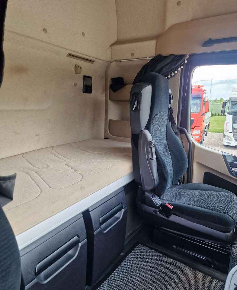 자동 운반 장치 트럭 Mercedes-Benz Actros 25.43 : 사진 13