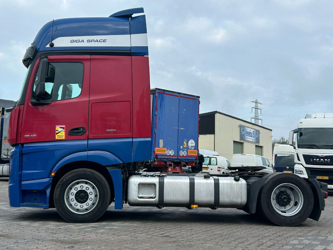 Mercedes-Benz Actros Euro 6 / BJ. 2015 / APK - 트랙터 유닛 : 사진 4 Mercedes-Benz Actros Euro 6 / BJ. 2015 / APK - 트랙터 유닛 : 사진 4