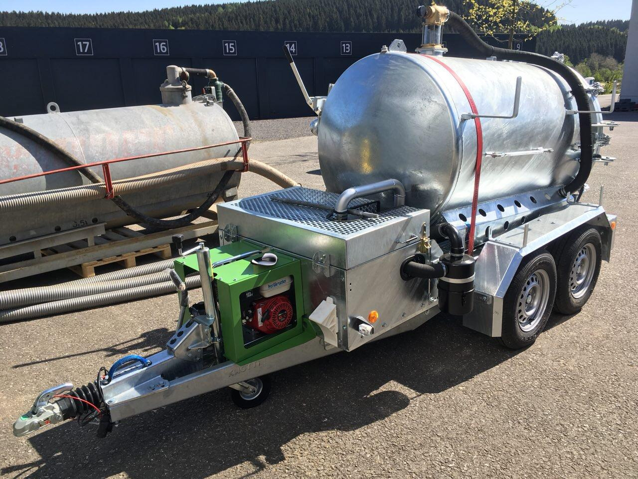 M-Vac 1,8m³ *Kippbar* Vakuum-Saugsystem / Saugfass / Sauganhänger / Saughänger M-Vac Reinigungskit - 진공 흡입 트럭 : 사진 4 M-Vac 1,8m³ *Kippbar* Vakuum-Saugsystem / Saugfass / Sauganhänger / Saughänger M-Vac Reinigungskit - 진공 흡입 트럭 : 사진 4