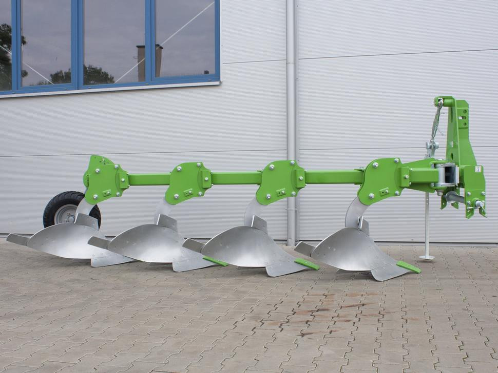 Bomet Pflüge / Single-beam plow / Charrue mono-poutre / Aratro / Плуг / Pług jednobelkowy Libra 3+1 - 심토경운기 : 사진 2 Bomet Pflüge / Single-beam plow / Charrue mono-poutre / Aratro / Плуг / Pług jednobelkowy Libra 3+1 - 심토경운기 : 사진 2