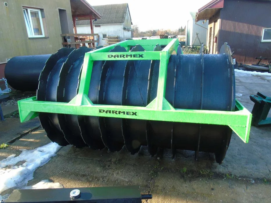 Darmex Silowalze / Silage compaction roller / Rouleau de l’ensilage / Rullo /Rodillo / Wał do gniecenia pryzm 2,2 m - 농장 롤러 : 사진 3 Darmex Silowalze / Silage compaction roller / Rouleau de l’ensilage / Rullo /Rodillo / Wał do gniecenia pryzm 2,2 m - 농장 롤러 : 사진 3