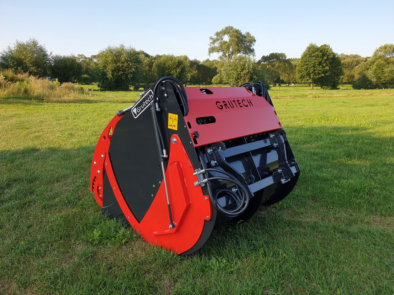 Grutech Futterverteilschaufel / Silage mixer bucket / Godet desileur / Łyżka do zadawania paszy - 사일리지 장비 : 사진 4 Grutech Futterverteilschaufel / Silage mixer bucket / Godet desileur / Łyżka do zadawania paszy - 사일리지 장비 : 사진 4