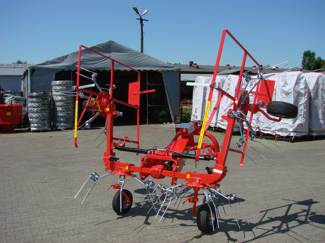 JAR-MET Schwader / Tedder / Faneuse / Przetrząsacz 5,2 m - 반전기/ 레이크 : 사진 5 JAR-MET Schwader / Tedder / Faneuse / Przetrząsacz 5,2 m - 반전기/ 레이크 : 사진 5