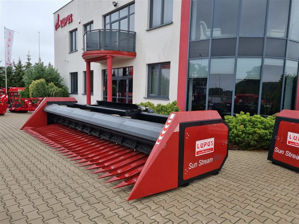 Lupus Sonnenblummenvorsatz / Sunflower harvester / Coupe à tournesol / Сosechadora / Macchina per la raccolta dei girasoli / Жатка для подсолнечника / Przystawka do słonecznika 6,5 m - 아마 수확기 : 사진 5 Lupus Sonnenblummenvorsatz / Sunflower harvester / Coupe à tournesol / Сosechadora / Macchina per la raccolta dei girasoli / Жатка для подсолнечника / Przystawka do słonecznika 6,5 m - 아마 수확기 : 사진 5