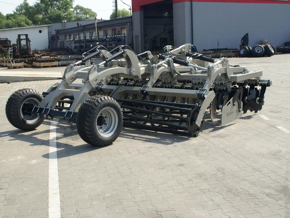 리스 ROLEX Hydraulische Scheibenegge / Hydraulic discs harrow / Dechaumeur à disques / Erpice a dischi / Дисковая гидравлическая борона тип лёгкий с тележкой / Brona talerzowa hydraulicznie składana lekka ROLEX Hydraulische Scheibenegge / Hydraulic discs harrow / Dechaumeur à disques / Erpice a dischi / Дисковая гидравлическая борона тип лёгкий с тележкой / Brona talerzowa hydraulicznie składana lekka : 사진 8 리스 ROLEX Hydraulische Scheibenegge / Hydraulic discs harrow / Dechaumeur à disques / Erpice a dischi / Дисковая гидравлическая борона тип лёгкий с тележкой / Brona talerzowa hydraulicznie składana lekka ROLEX Hydraulische Scheibenegge / Hydraulic discs harrow / Dechaumeur à disques / Erpice a dischi / Дисковая гидравлическая борона тип лёгкий с тележкой / Brona talerzowa hydraulicznie składana lekka : 사진 8