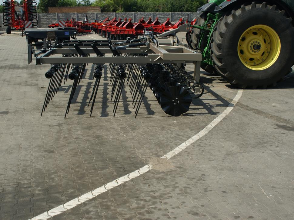 ROLEX Mulchegge / Mulch harrow / Herse de déchaumage / Erpice pacciamante / Борона для мульчирования / Brona mulczowa 7,5 m - 잔디 써레 : 사진 3 ROLEX Mulchegge / Mulch harrow / Herse de déchaumage / Erpice pacciamante / Борона для мульчирования / Brona mulczowa 7,5 m - 잔디 써레 : 사진 3