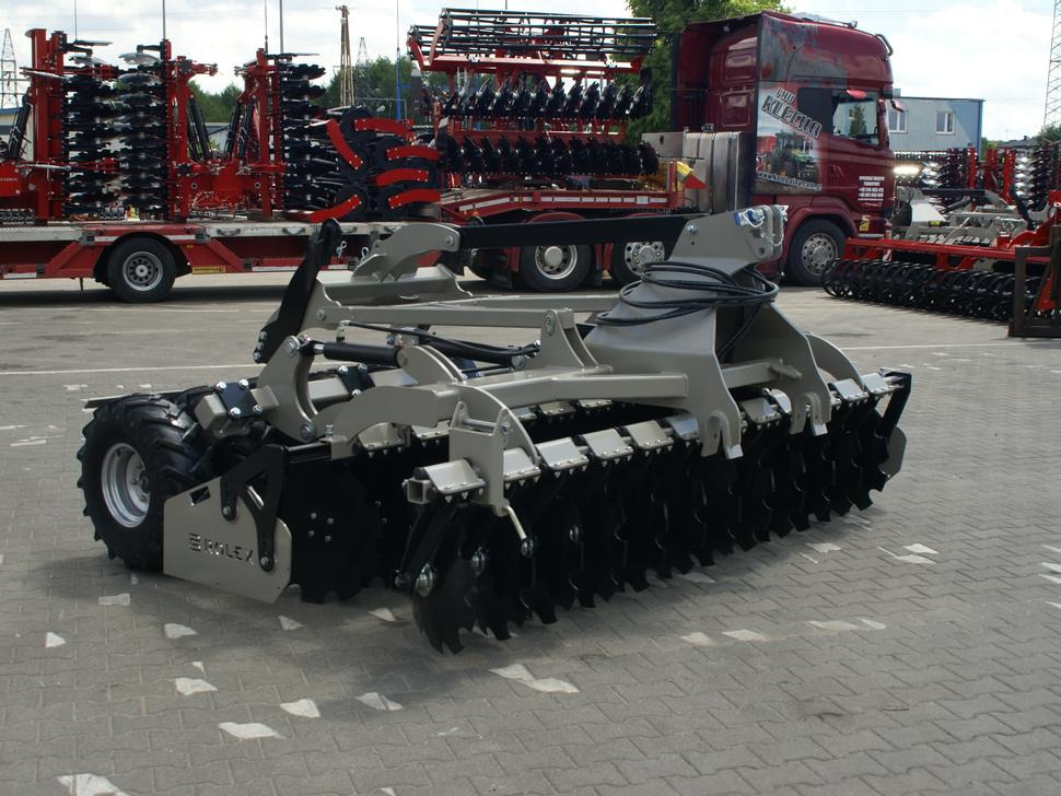 ROLEX Scheibenegge / Disc harrow with hydropack and tire roller / Dechaumeur à disques / Erpice a dischi / Дисковая борона с гидропаком и колёсным катком / Agregat talerzowy uprawowy z hydropackiem i - 체인 해로 : 사진 5 ROLEX Scheibenegge / Disc harrow with hydropack and tire roller / Dechaumeur à disques / Erpice a dischi / Дисковая борона с гидропаком и колёсным катком / Agregat talerzowy uprawowy z hydropackiem i - 체인 해로 : 사진 5