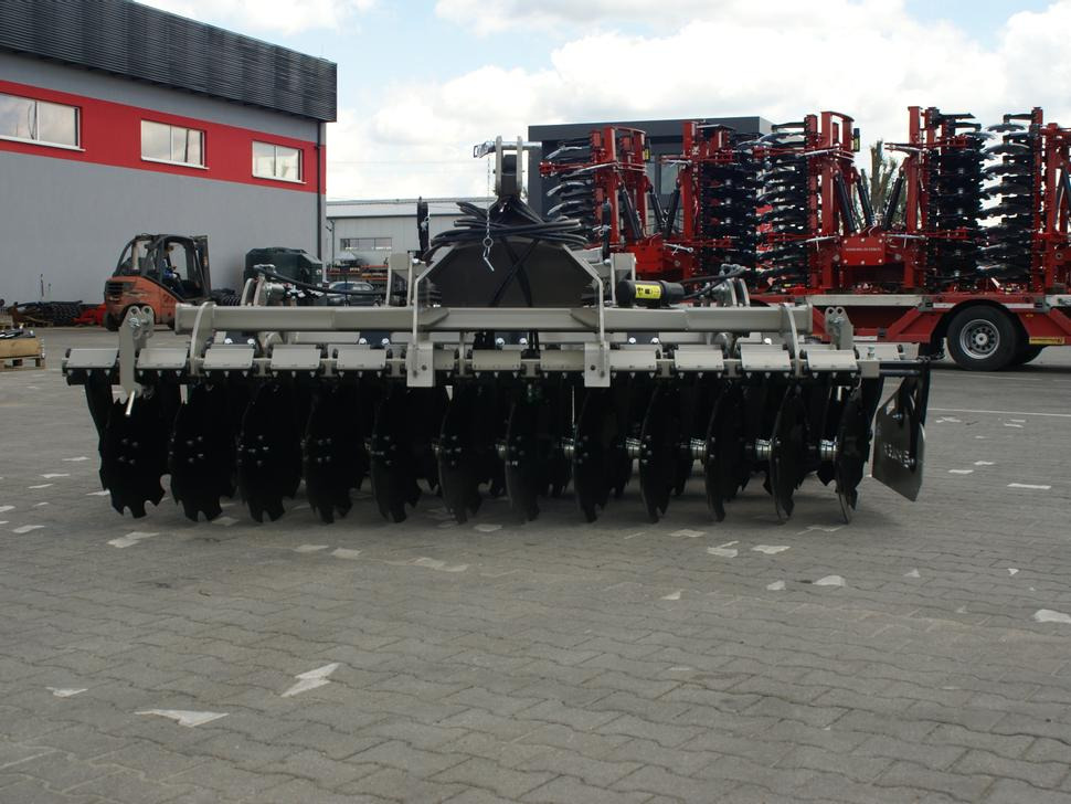 ROLEX Scheibenegge / Disc harrow with hydropack and tire roller / Dechaumeur à disques / Erpice a dischi / Дисковая борона с гидропаком и колёсным катком / Agregat talerzowy uprawowy z hydropackiem i - 체인 해로 : 사진 2 ROLEX Scheibenegge / Disc harrow with hydropack and tire roller / Dechaumeur à disques / Erpice a dischi / Дисковая борона с гидропаком и колёсным катком / Agregat talerzowy uprawowy z hydropackiem i - 체인 해로 : 사진 2