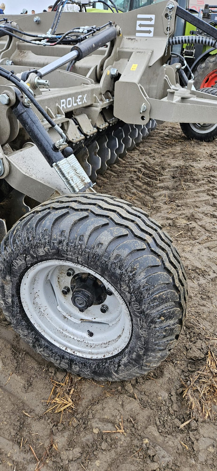 리스 ROLEX Scheibenegge / Hydraulic discs harrow / Dechaumeur à disques / Erpice a dischi / Grada de discos / Дисковая борона / Brona talerzowa 5 m ROLEX Scheibenegge / Hydraulic discs harrow / Dechaumeur à disques / Erpice a dischi / Grada de discos / Дисковая борона / Brona talerzowa 5 m : 사진 15