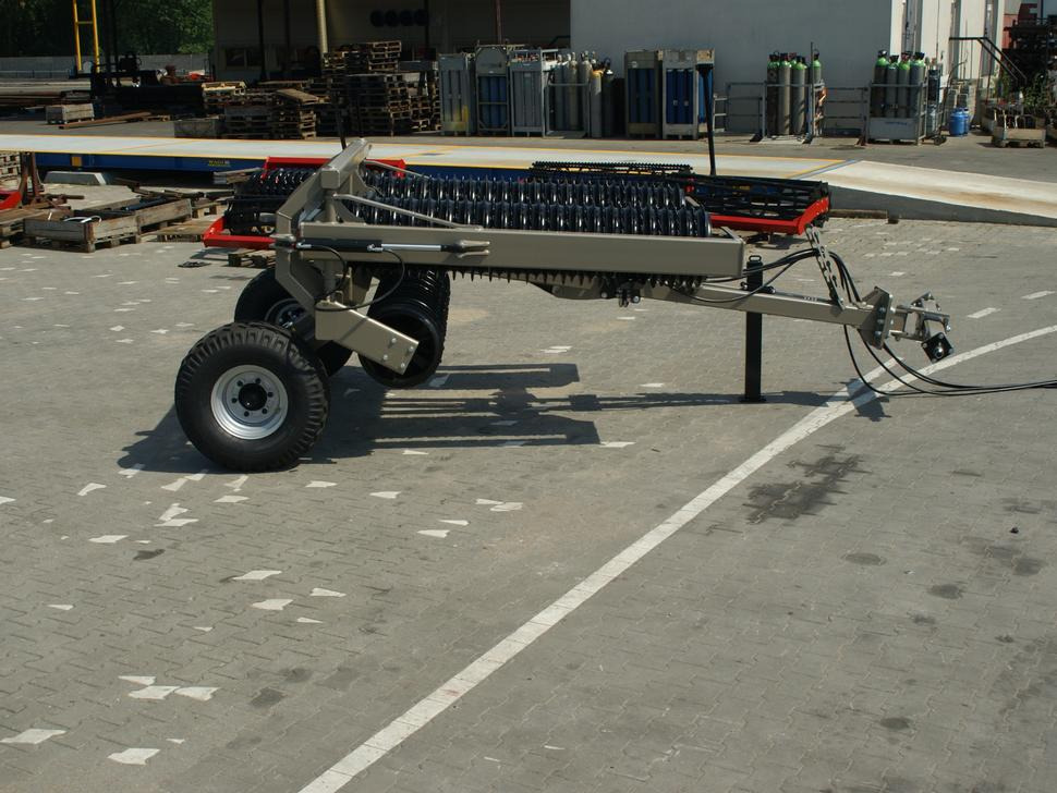 Rolex Ackerwalze / Sowing roller / Rouleau Cambridge / Attrezzi per rullatura / Rodillo / Посевной каток / Wał posiewny 6,3 m - 농장 롤러 : 사진 4 Rolex Ackerwalze / Sowing roller / Rouleau Cambridge / Attrezzi per rullatura / Rodillo / Посевной каток / Wał posiewny 6,3 m - 농장 롤러 : 사진 4