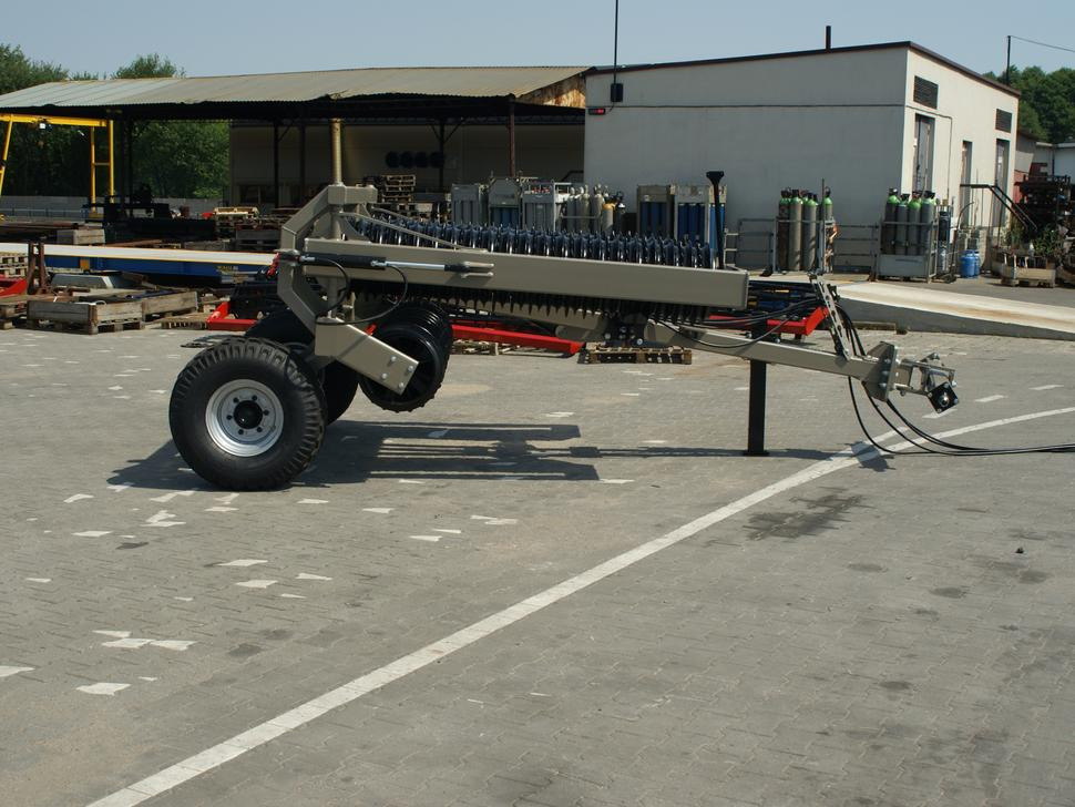 Rolex Ackerwalze / Sowing roller / Rouleau Cambridge / Attrezzi per rullatura / Rodillo / Посевной каток / Wał posiewny 6,3 m - 농장 롤러 : 사진 3 Rolex Ackerwalze / Sowing roller / Rouleau Cambridge / Attrezzi per rullatura / Rodillo / Посевной каток / Wał posiewny 6,3 m - 농장 롤러 : 사진 3