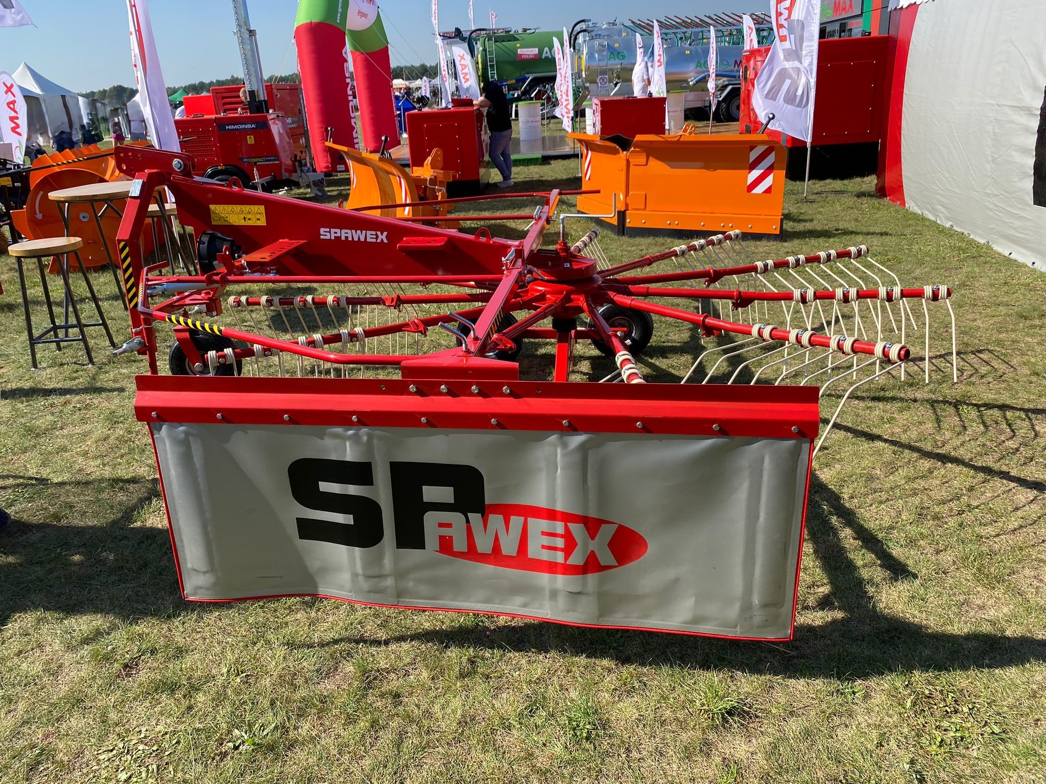 Spawex Kreiselschwader / Rake / Andaineur / Rastrillo / Rastrello / Zgrabiarka 4,5 m - 반전기/ 레이크 : 사진 4 Spawex Kreiselschwader / Rake / Andaineur / Rastrillo / Rastrello / Zgrabiarka 4,5 m - 반전기/ 레이크 : 사진 4